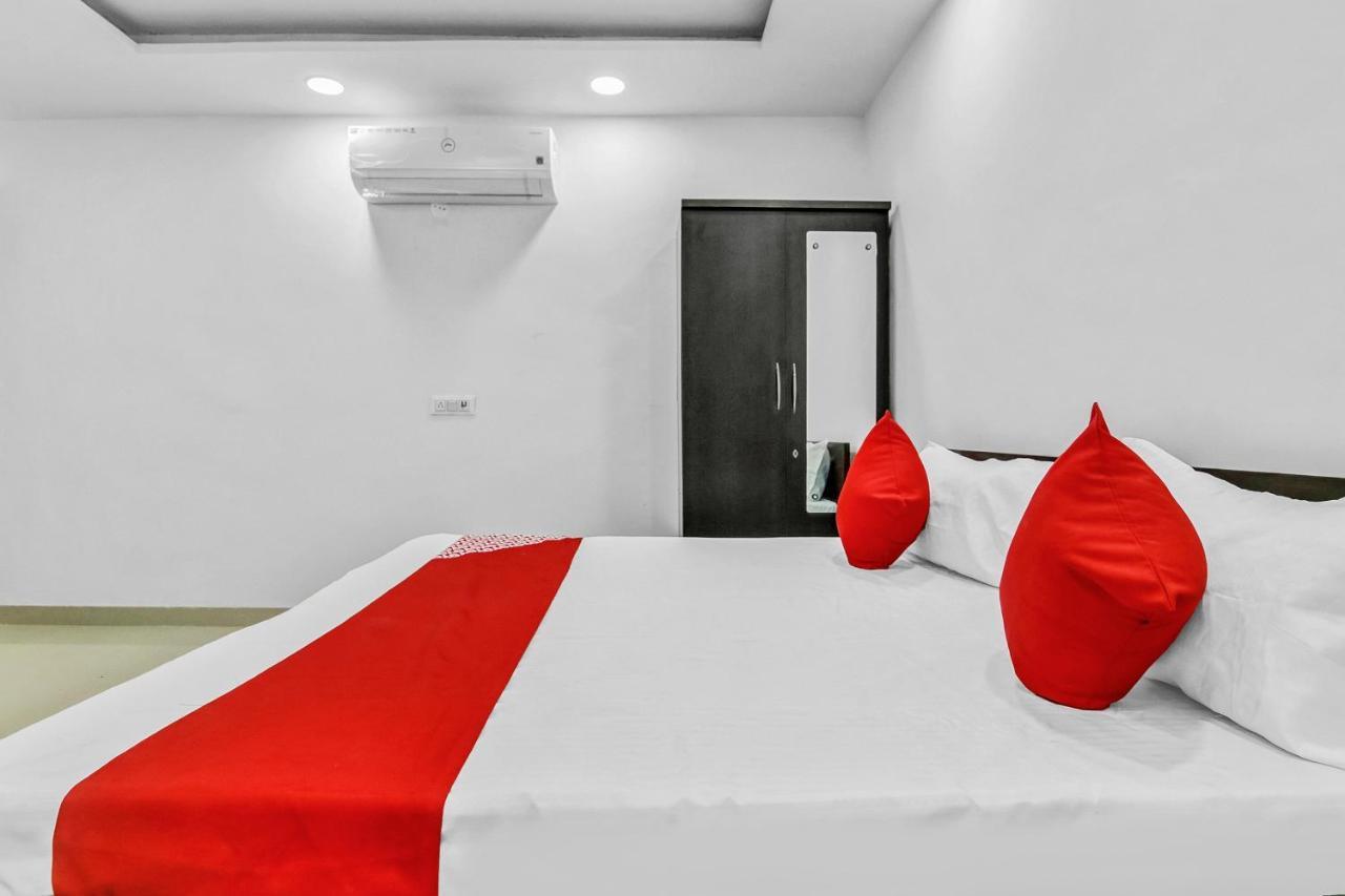 Flagship Hotel Secret Mirage Near Rithala Metro Station ニューデリー エクステリア 写真
