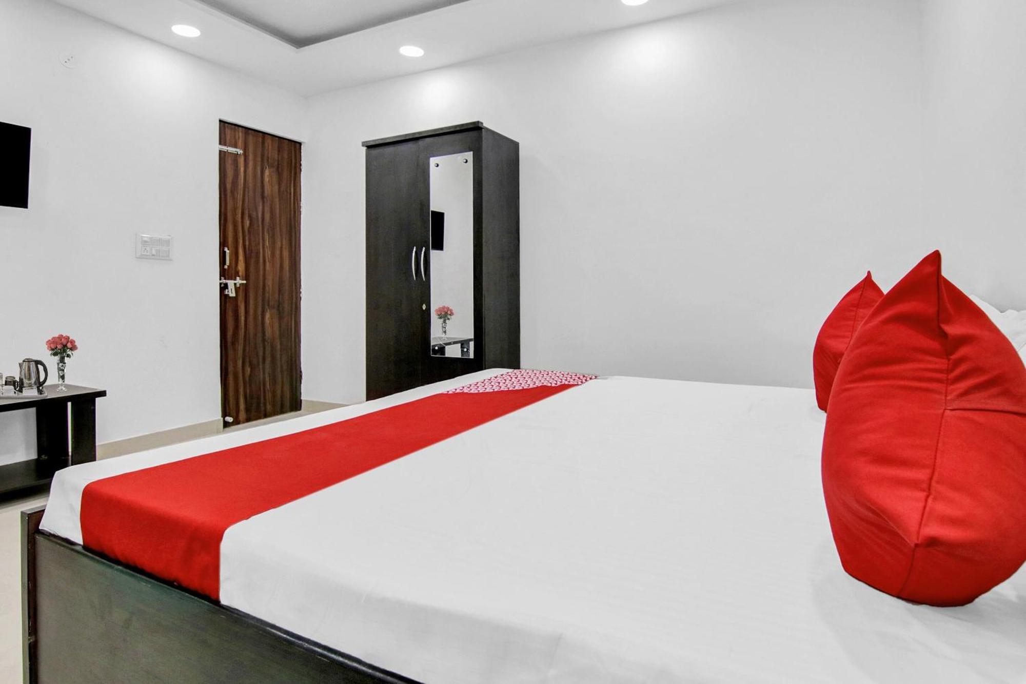 Flagship Hotel Secret Mirage Near Rithala Metro Station ニューデリー エクステリア 写真
